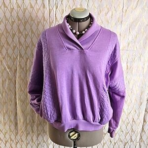 Vintage Sweater w Pockets!